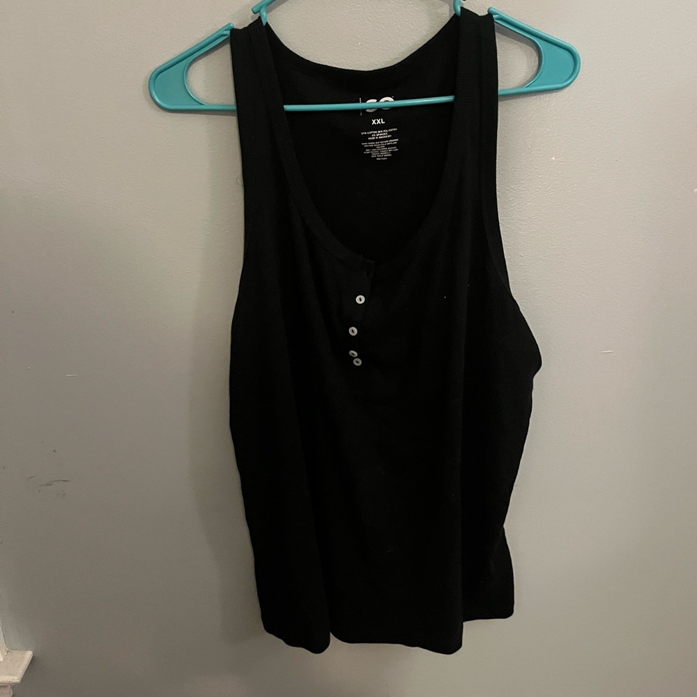 black tank top